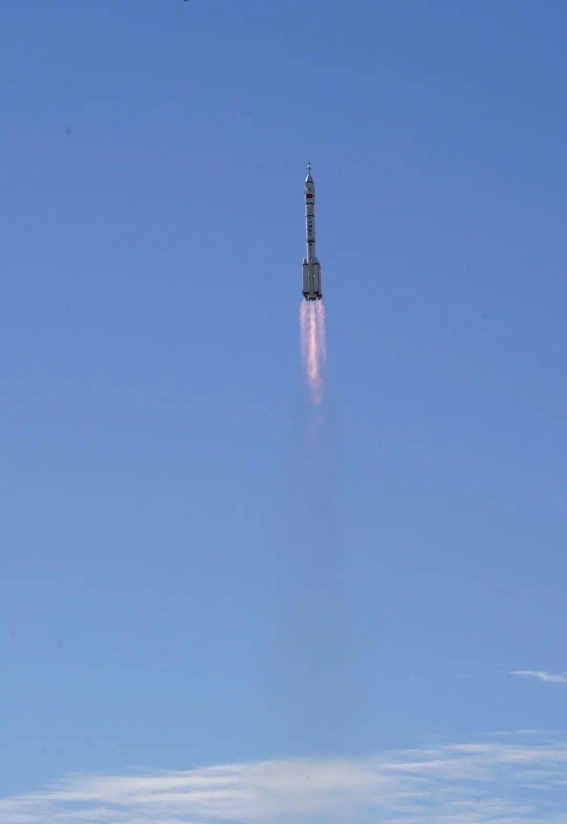 青岛空压机贺神州十二发射成功